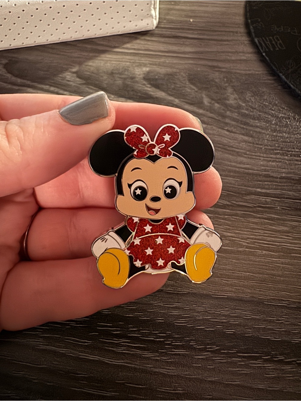 2026 - Disney Wishables Shimmer Pins - Minnie Mouse